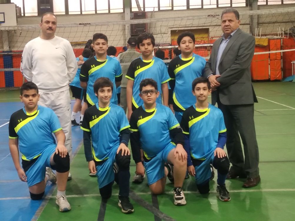 درخشش تیم والیبال مدرسه جاوید؛ صعود  به مرحله نیمه‌نهایی منطقه ۲