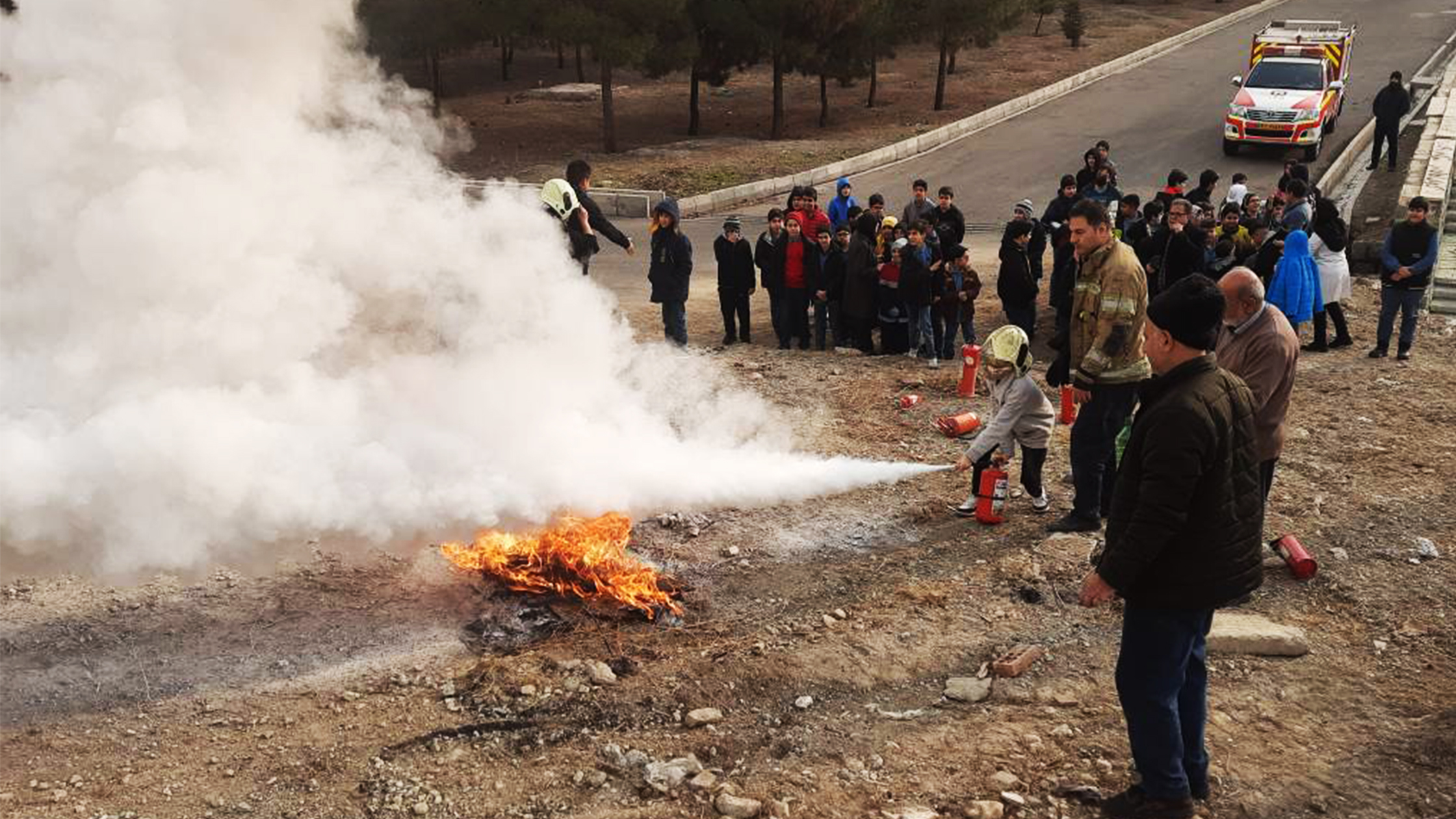 مانور آتش‌نشانی در مدرسه جاوید؛ درسی ماندگار برای نسل آینده