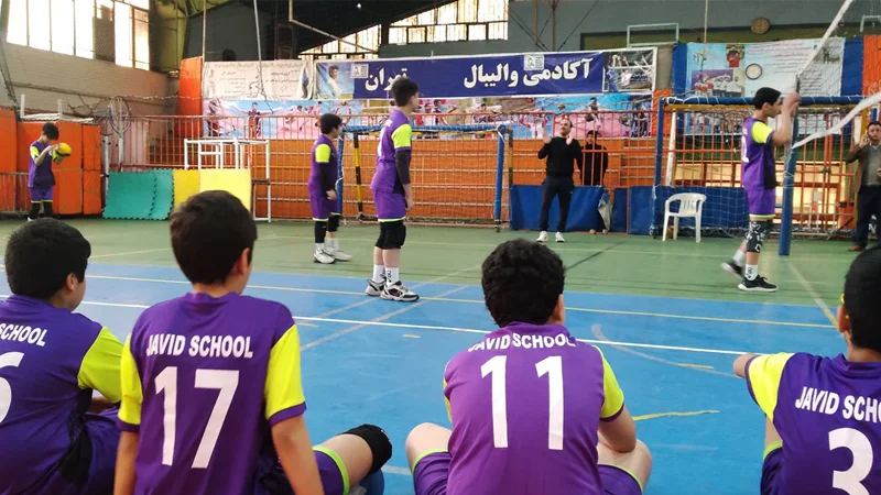 شروع تمرینات و بازیهای تدارکاتی تیم قهرمان والیبال منطقه دو برای مسابقات استانی