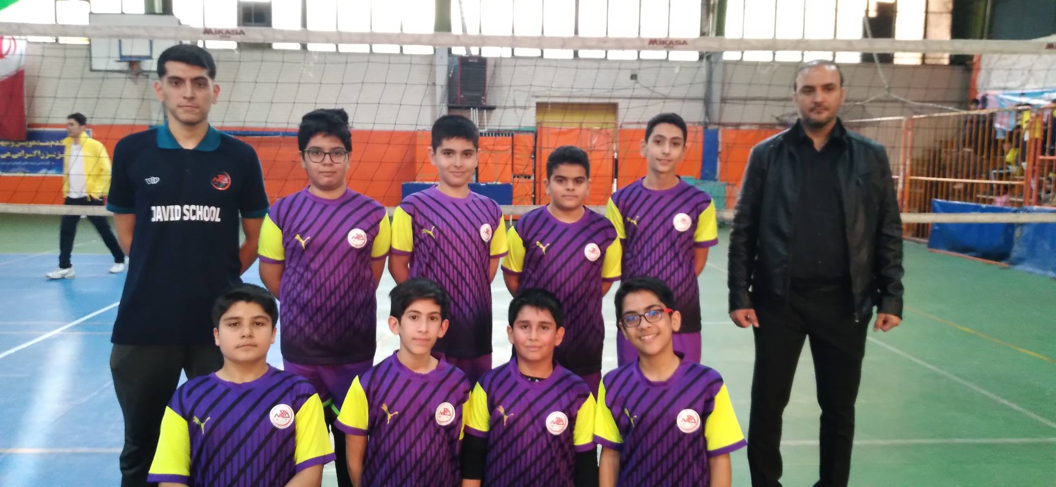 راهیابی تیم والیبال مدرسه جاوید به مسابقات منطقه 2 شهر تهران