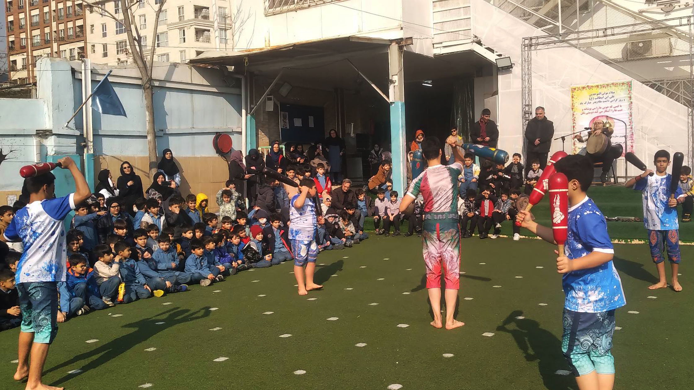 برگزاری جشن باشکوه ولادت امیرالمؤمنین علی (ع) و روز پدر در مدرسه جاوید