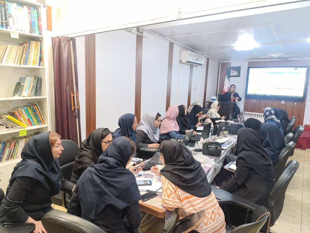 برگزاری دوره های ضمن خدمت معلمان دبستان جاوید