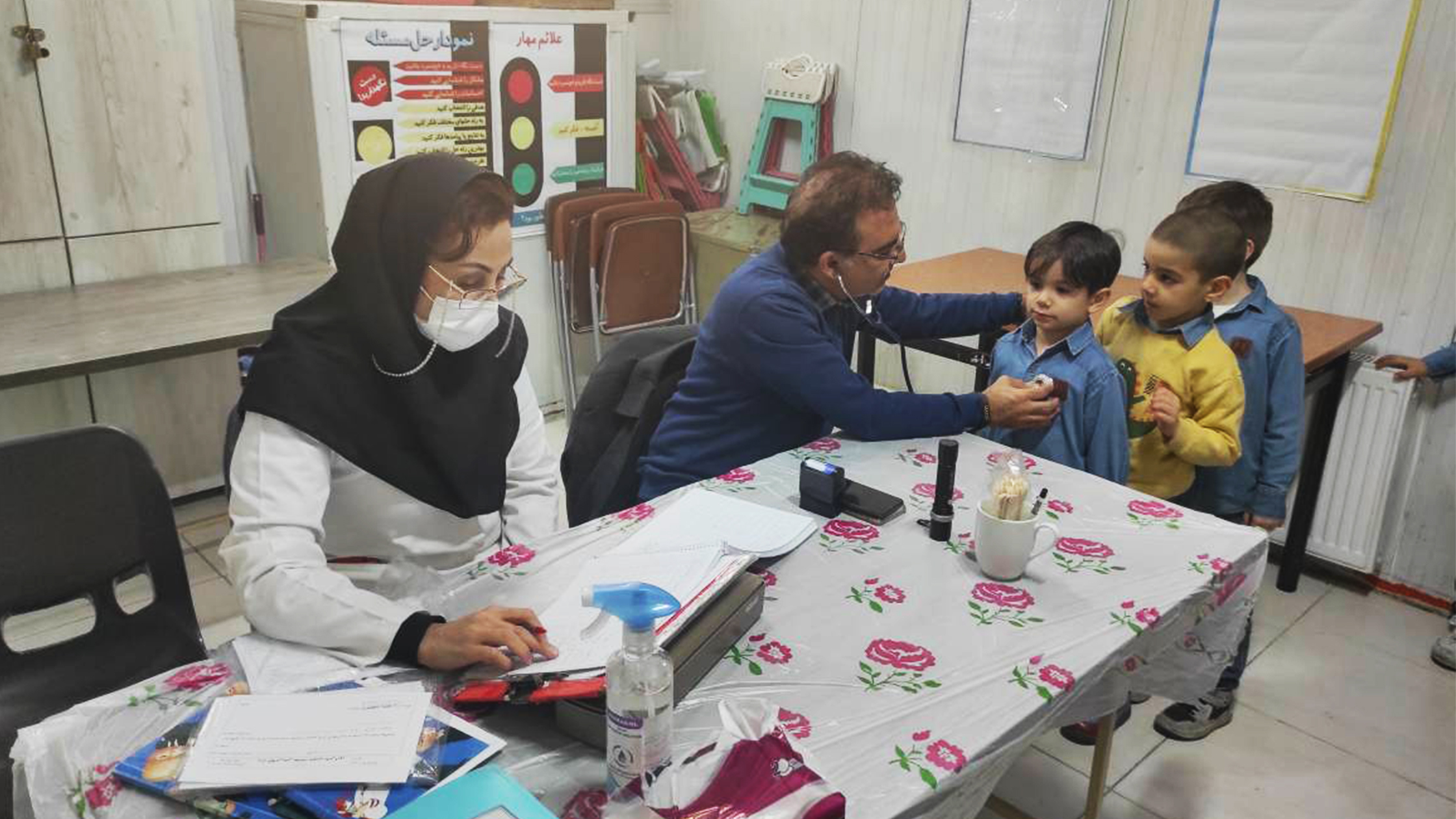 آخرین مرحله‌ی معاینات غربالگری در مدرسه جاوید: تلاش برای سلامت دانش‌آموزان